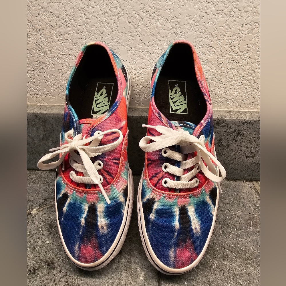 Women's Van's Size 7